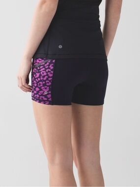2015 Lululemon What The Sport Short II 6” Pigment Wind Berry Rumble Multi Size 6